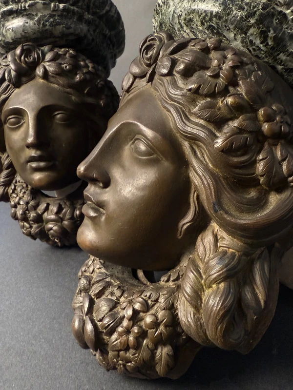 Pair of decorative shelves in bronze and Verde Alpi marble—first half of the 19th century
