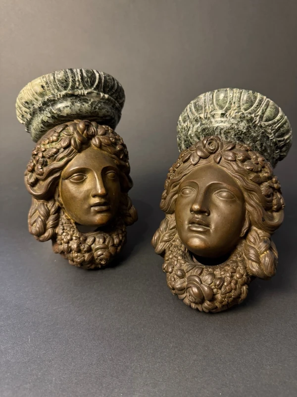 Pair of decorative shelves in bronze and Verde Alpi marble—first half of the 19th century