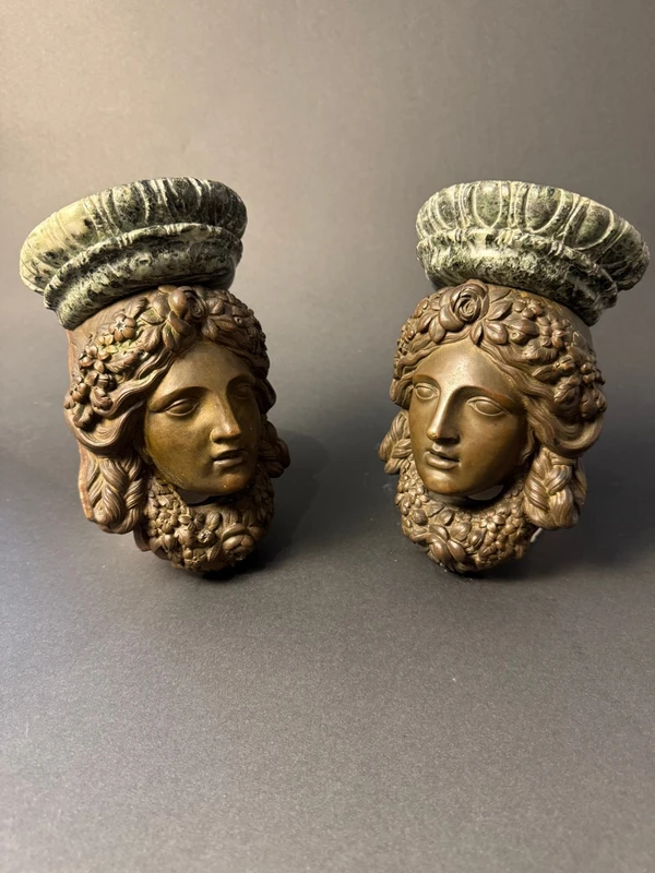 Pair of decorative shelves in bronze and Verde Alpi marble—first half of the 19th century