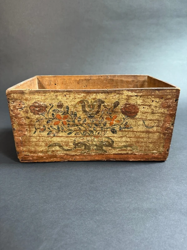 Petite boîte en bois peinte - Pouilles, XVIIIe siècle