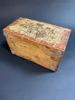 Petite boîte en bois peinte - Pouilles, XVIIIe siècle