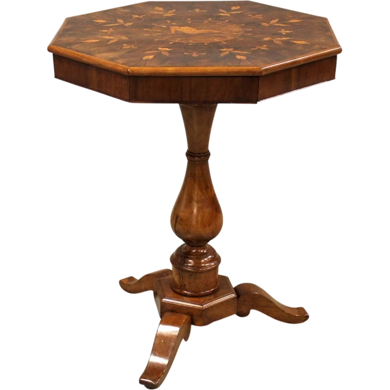 Ancienne table basse Charles X en noyer marqueté, XIXe siècle