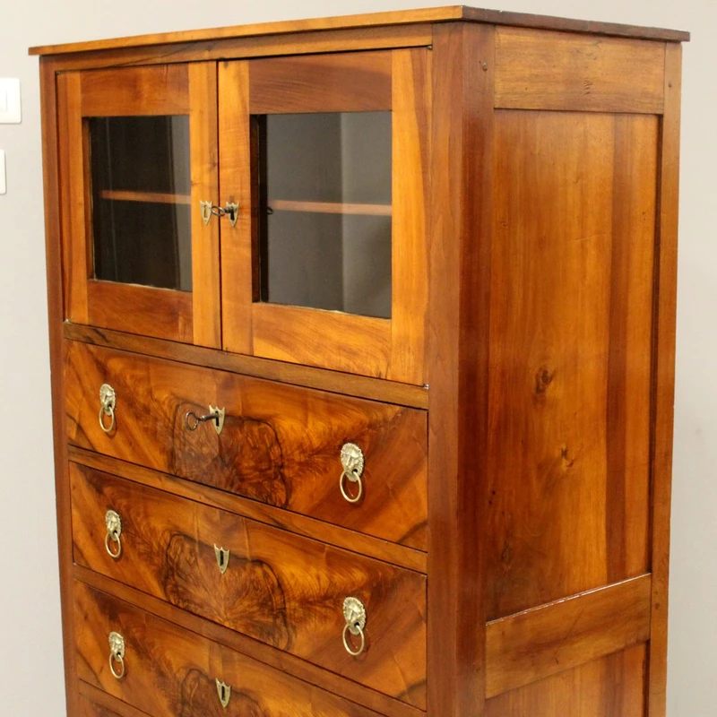 Ancienne commode-vitrine de style Empire en noyer, XIXe siècle