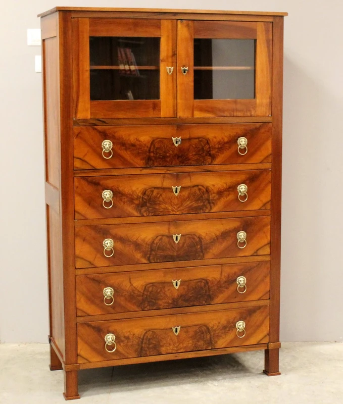 Ancienne commode-vitrine de style Empire en noyer, XIXe siècle
