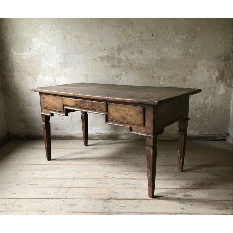 Louis XVI-style desk with drawers – Late 18th century (circa 1780–1790)