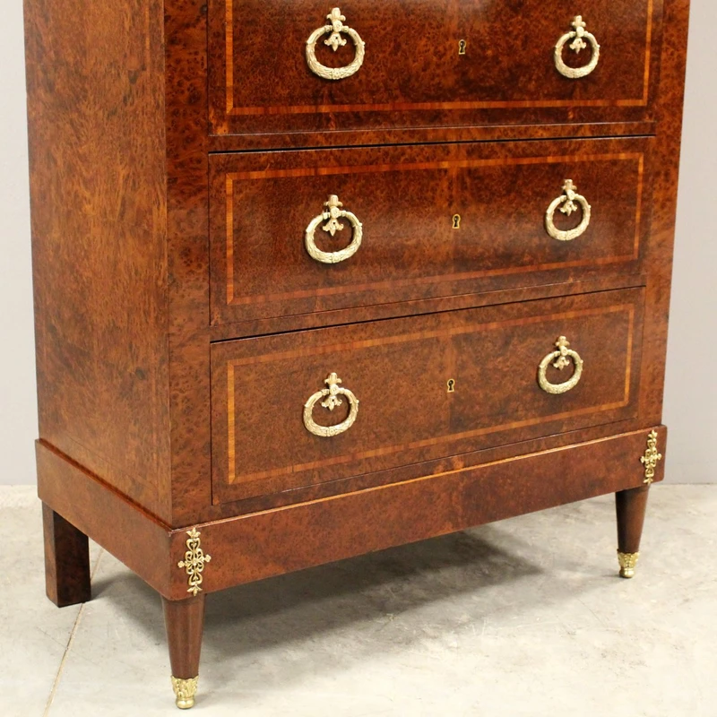 Ancienne commode à tiroirs de style Napoléon III, marquetée, XIXe siècle