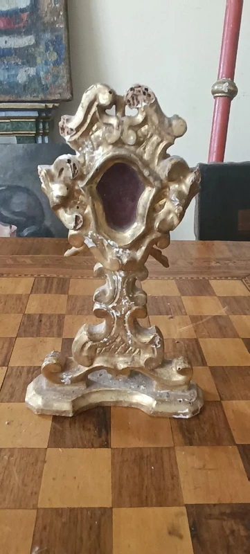 Reliquaire en bois doré du XVIIIe siècle