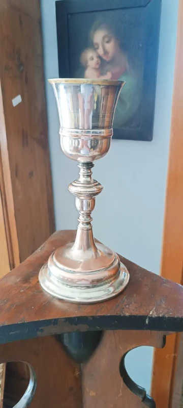 Ancien calice de messe en cuivre et laiton argenté