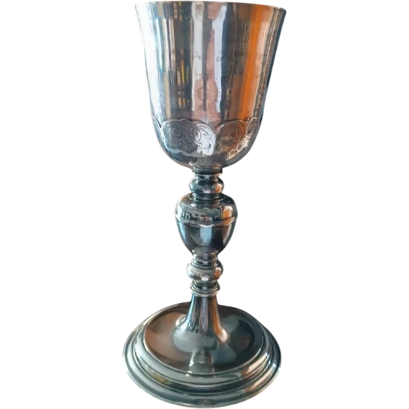 Ancien calice de messe, en bronze argenté, avec une sous-coupe en argent