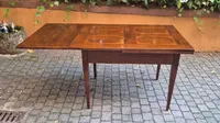 Antique 19th-century extendable table with threaded joints