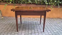 Antique 19th-century extendable table with threaded joints