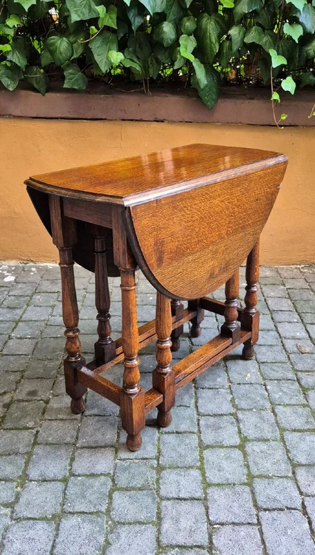 Tavolino consolle antico a bandelle inglese
