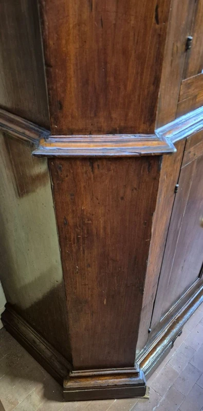 Credenza sacrestia antica a doppiocorpo modenese