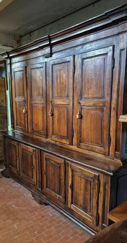 Credenza sacrestia antica doppiocorpo lombarda