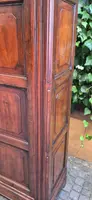 Armoire-buffet ancienne à panneaux d'Émilie, en noyer