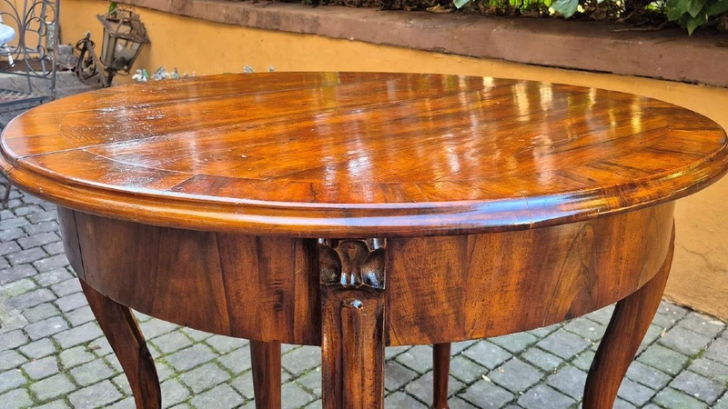 Antique 4-meter extendable round walnut table from the 19th century