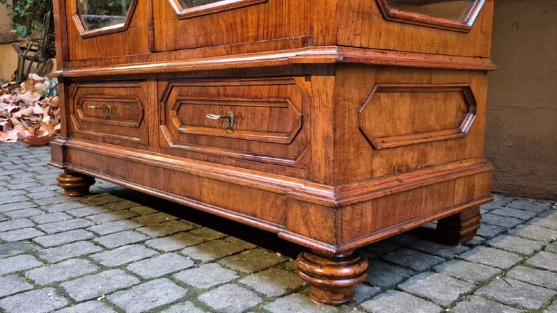 Antique Louis Philippe display bookcase with walnut veneer