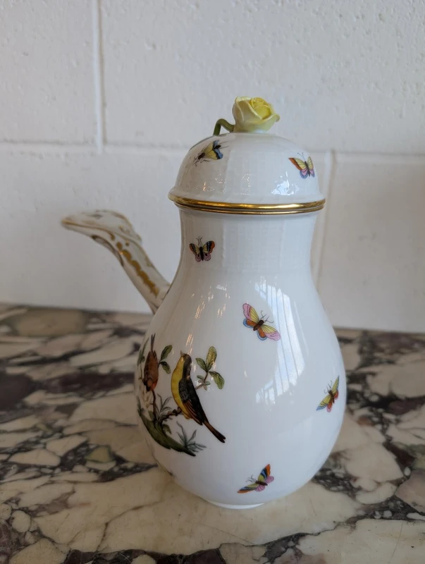 Cioccolatiera in porcellana dipinta a mano – Manifattura Herend