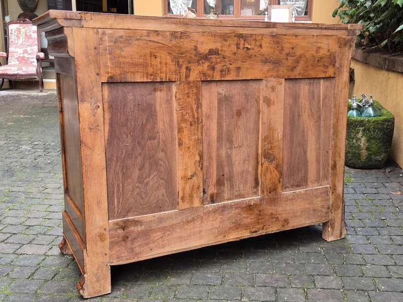 Buffet ancien de style Louis-Philippe, de type « cappuccina », avec rainure