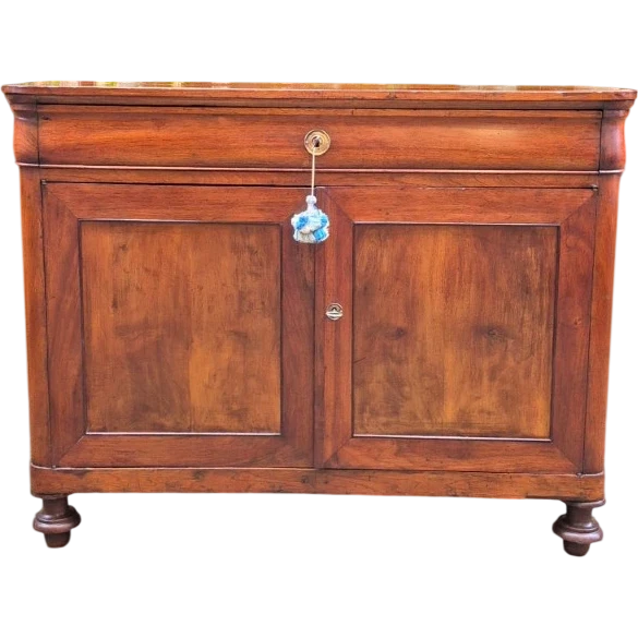 Buffet ancien d'Émilie de style Louis-Philippe, type « cappuccina »