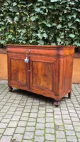 Buffet ancien d'Émilie de style Louis-Philippe, type « cappuccina »