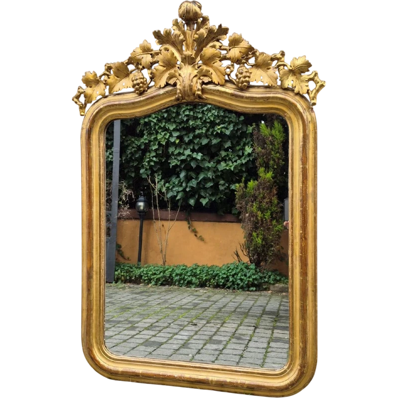 Miroir ancien piémontais doré avec corniche sculptée