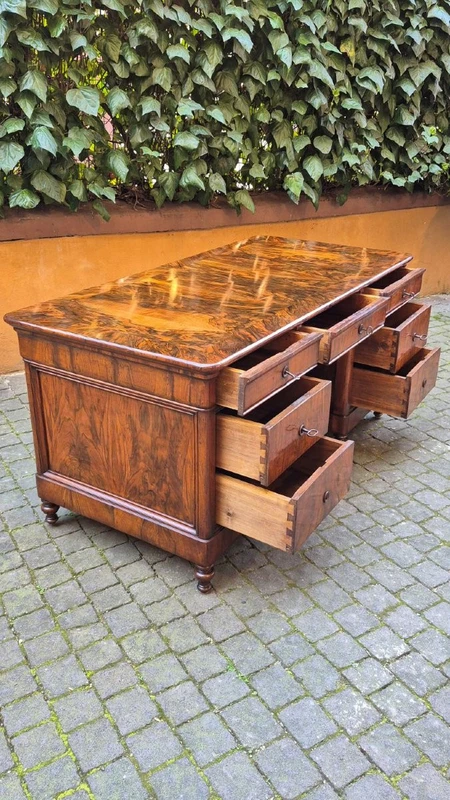 Antique Louis Philippe desk with a walnut and burl veneer and a groove