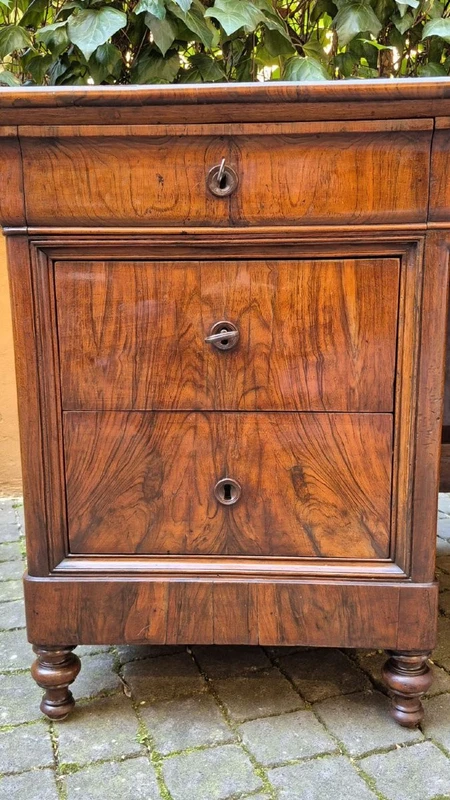 Antique Louis Philippe desk with a walnut and burl veneer and a groove