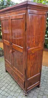 Antique Modena-style sideboard in walnut