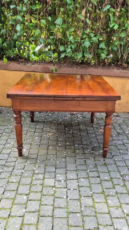 Antique square extendable table with an Emilian-style pull-out mechanism, made of cherry wood