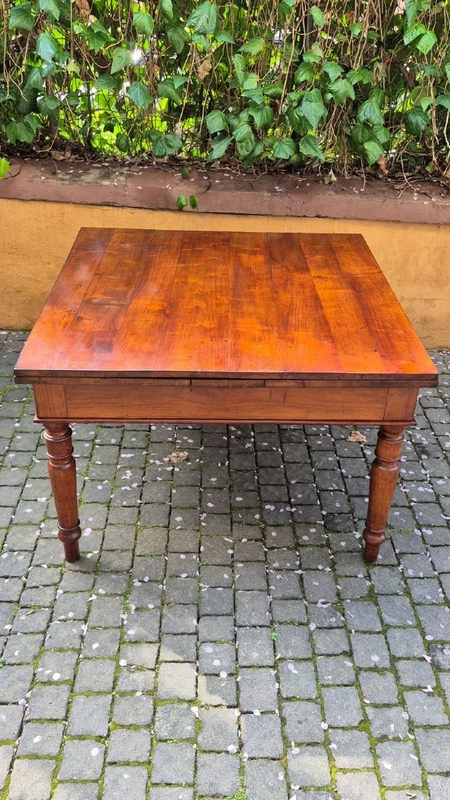 Antique square extendable table with an Emilian-style pull-out mechanism, made of cherry wood