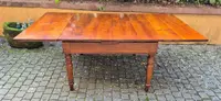 Antique square extendable table with an Emilian-style pull-out mechanism, made of cherry wood