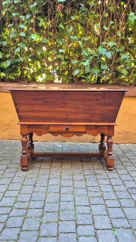 18th-century Piedmontese sideboard / panara