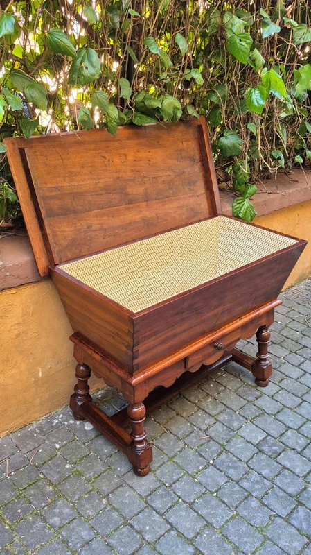 18th-century Piedmontese sideboard / panara