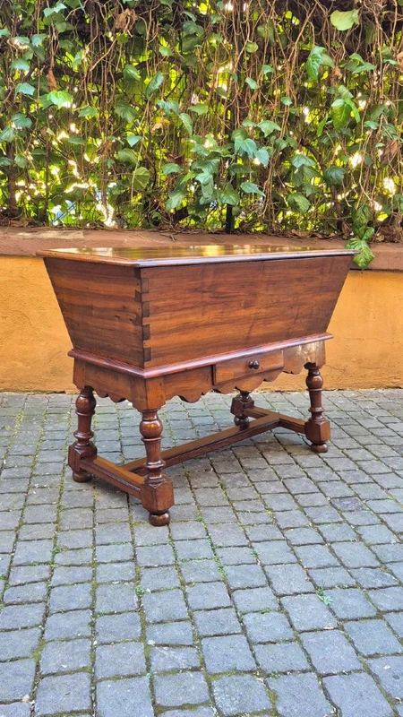 18th-century Piedmontese sideboard / panara