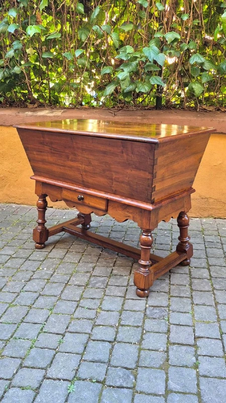 18th-century Piedmontese sideboard / panara