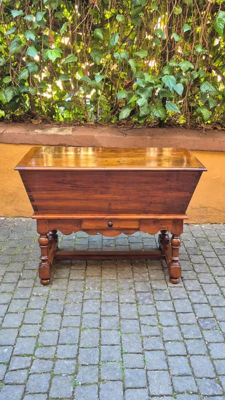 18th-century Piedmontese sideboard / panara