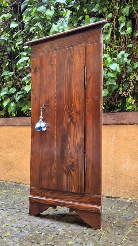 Small antique cantonal pine corner cabinet