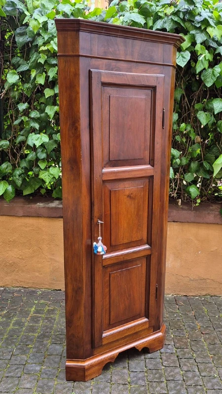 Antique Lombard cantonal corner cabinet in walnut