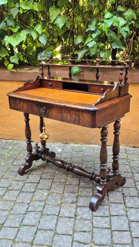 Antique Lombard walnut writing desk