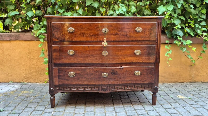Comò cassettone mosso antico emiliano del '700