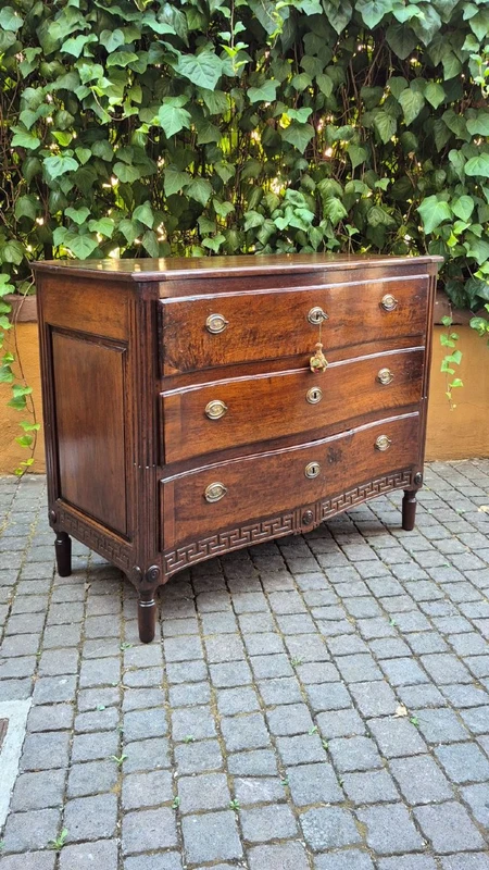 Comò cassettone mosso antico emiliano del '700