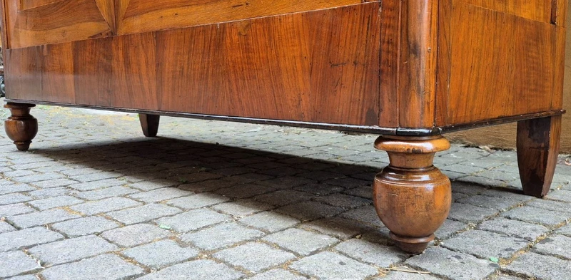 Antique Emilian Charles X sideboard in walnut