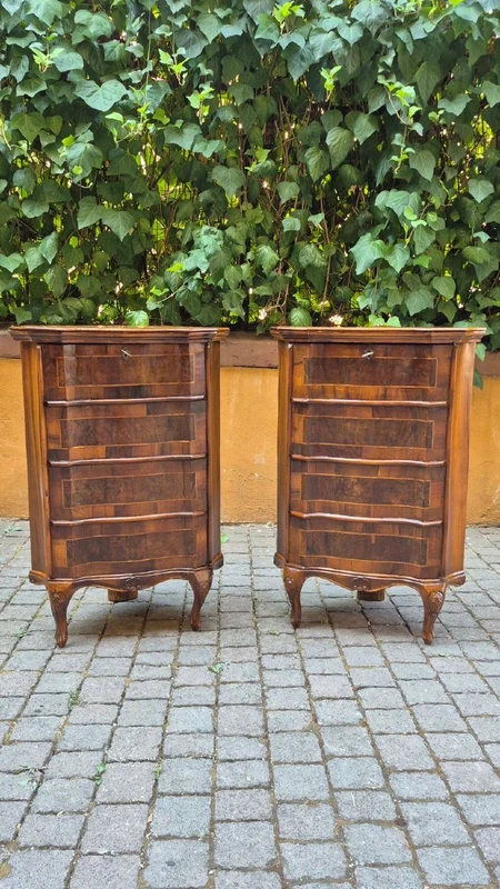 Coppia angoliere antiche emiliane lastronate noce e radica