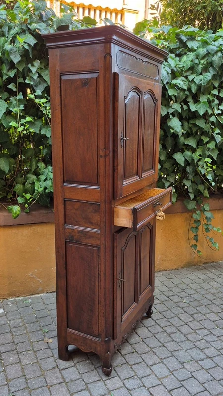 Antique 18th-century French sideboard made of walnut