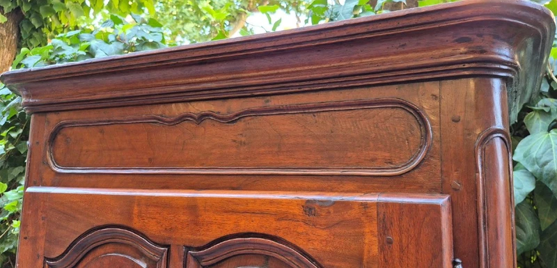 Antique 18th-century French sideboard made of walnut