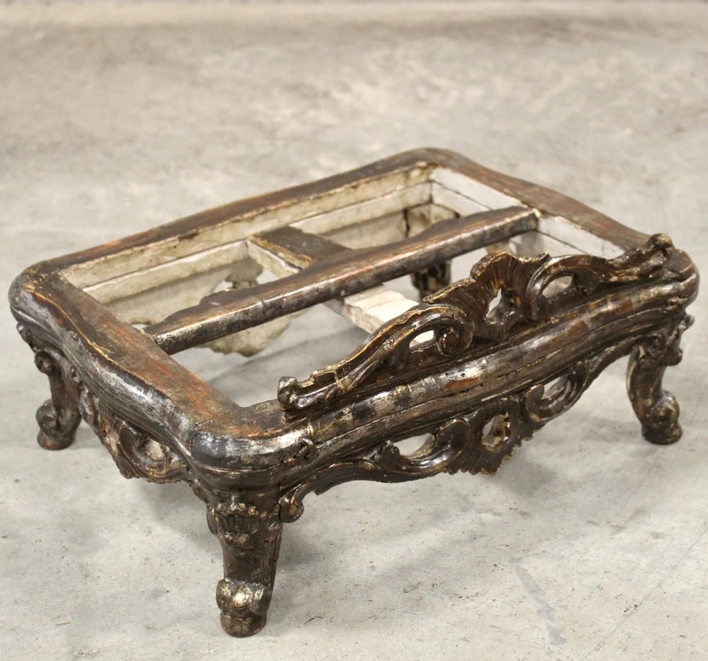 Antique Louis XV tabletop music stand in lacquered wood, 18th century