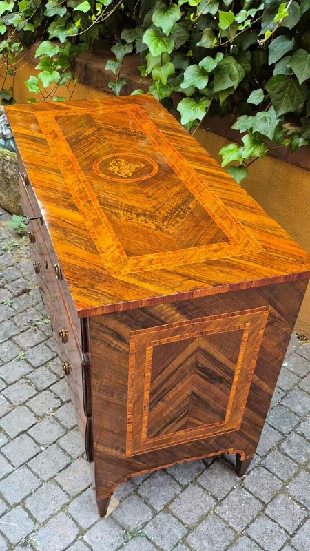 Antique Lombard Louis XVI chest of drawers with fillet work and inlay
