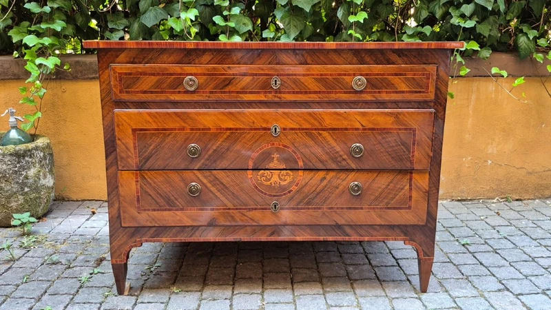Antique Lombard Louis XVI chest of drawers with fillet work and inlay