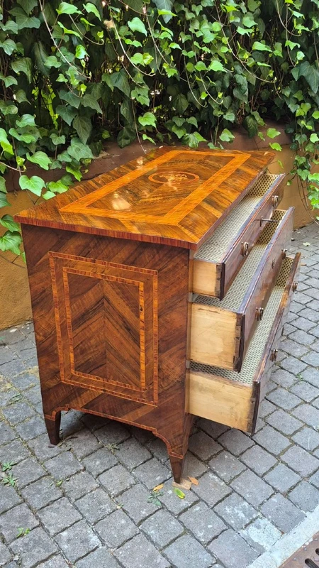 Antique Lombard Louis XVI chest of drawers with fillet work and inlay